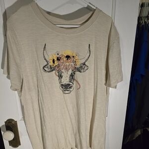 Maurices Cream Bull Graphic Tee
